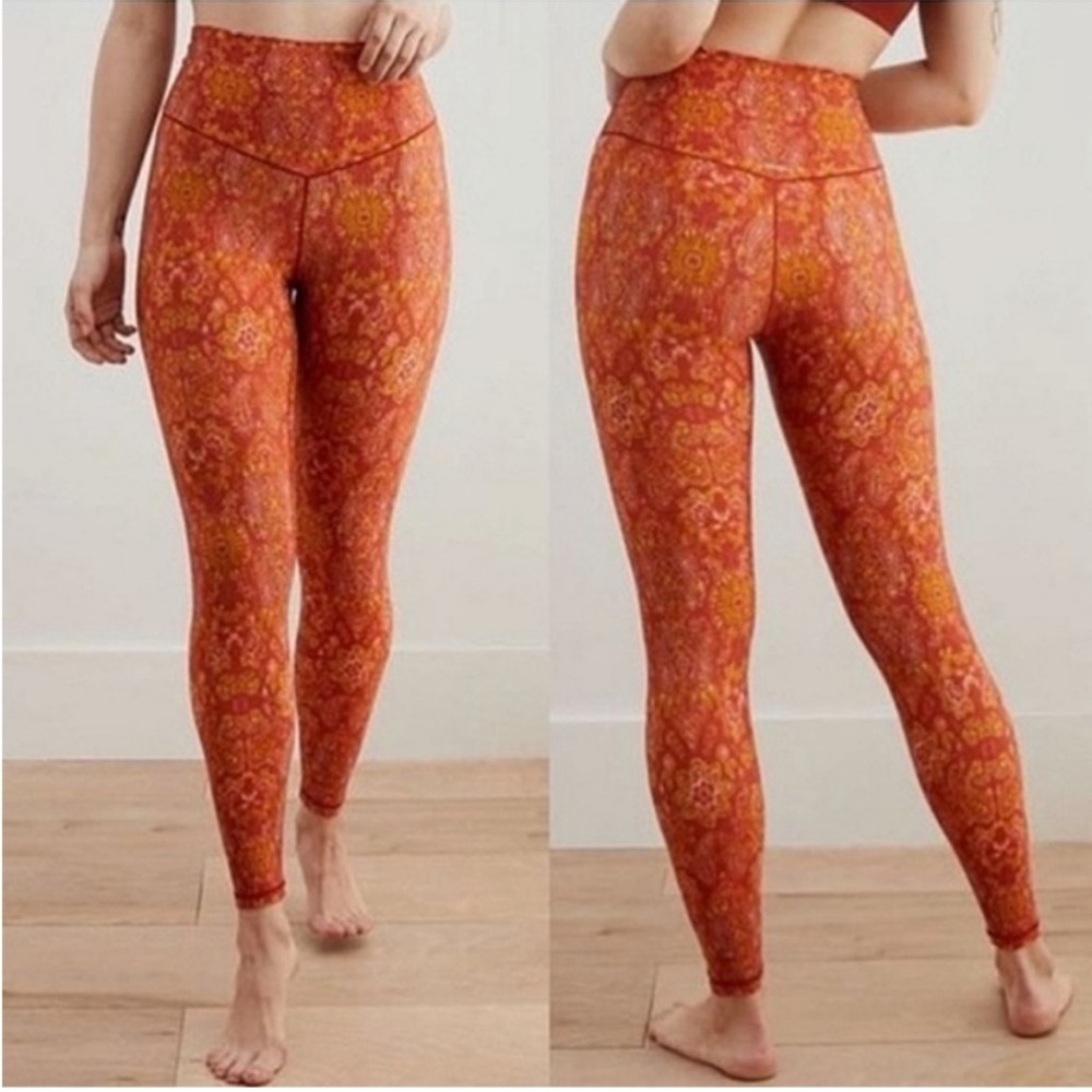 Aerie Real Me Orange Paisley Leggings